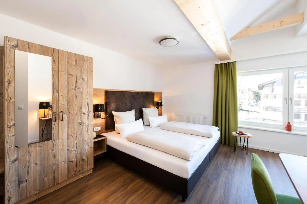 Schnitzers Dahoam - Hundefreundlich Hotel Bad Wiessee 3*,